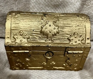 Vintage Antique Cast Iron Treasure Chest Still Bank 2.75” x 3.75” Metal Pirate - Picture 1 of 6