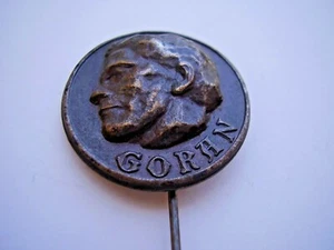 Bronze Pin Goran in Relief - Picture 1 of 4