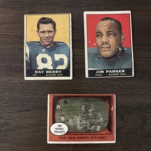(3) 1961 Topps COLTS HOFer Card Lot  -- w/ RAY BERRY + JOHN UNITAS + JIM PARKER - Picture 1 of 5