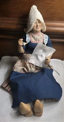 Artista Diana Martindale Porcelana Dama Costura Anneke UFDC Muñeca Conferencia 1985 Foto 1 de 4