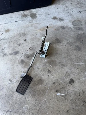 Педаль газа 86-95 Suzuki Samurai - Изображение 1 из 2