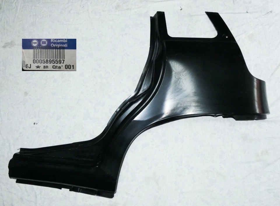 Fiat Punto MK1 - BN (1993>) / REAR LEFT CORNER FENDER - Image 1 of 1