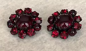 Gorgeous VIntage Red Glass & Crystal Clip Earrings 1" Round - Picture 1 of 9