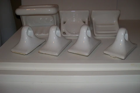 Vtg. White Porcelain Wall Mounted Soap Dish-Sink & Tub,Toothbrush,Towel-5 pc Lot Cover