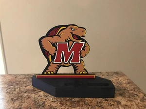 Shelia 's Maryland Terrapins NCAA Büro Schreibtisch Visitenkartenhalter (7” x 6”) - Bild 1 von 4
