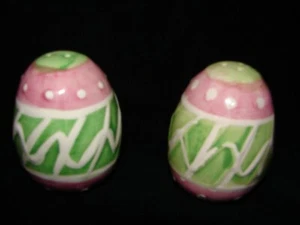 Easter Egg Salt and Pepper Shakers Green and Pink egg shaped - Picture 1 of 2