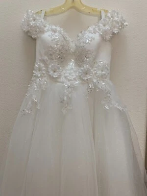 White Elegant Lace Wedding Dress for women - Used Once! - Image 1 of 4