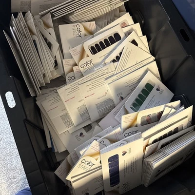 Paquete de tiras de uñas Color Street X 15 cada LOTE - seleccionadas al azar  Foto 1 de 4