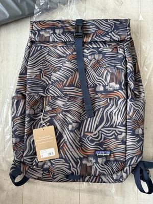 Patagonia Arbor Roll Top Pack 30L Hut To Hut New Navy. - Image 1 of 4