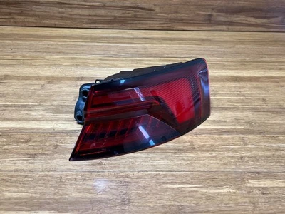 Luz trasera LED exterior pasajero derecho Audi A5 2018-2019 8W6945092H OEM *NOTA* Foto 1 de 4