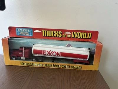 ERTL 1: 64 世界卡车国际 4300 鹰带油轮 #1427 — 第 1/4 张图片