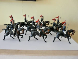 9 BRITAINS PIOMBO HOLLOWCAST GUARDIA CAVALLI SOLDATI - Foto 1 di 22