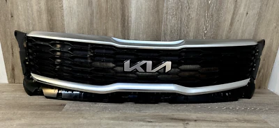 2020-22 KIA TELLURIDE GRILLE ASSY OEM PART# 86350-S9000-CAD - Image 1 of 4