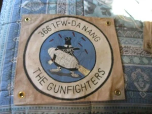 V/N ERA USAF F-4 PHANTOM 366 TFW DA NANG THE GUNFIGHTERS READY ROOM FLAG - Picture 1 of 2