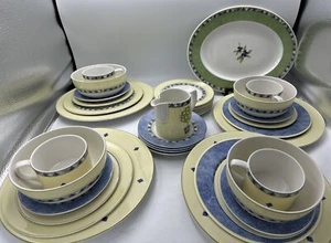 ROYAL DOULTON Carmina LOT 4 Place Set Dinnerware 36 PC Set Lemons Olives Yellow - Picture 1 of 24
