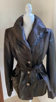 Auténtica Chaqueta Giorgio Armani Marrón Piel de Serpiente Textura — Talla 10 Foto 1 de 4
