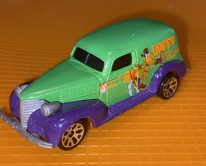 Vintage 1992 Matchbox Daffy Duck 1939 Chevrolet Sedan Delivery Van Rare Original - Picture 1 of 7