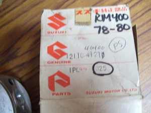 Suzuki 78-80 RM400 OEM .25mm Oversize Piston 12110-41211-025 / 40400-025 AHRMA - Picture 1 of 5