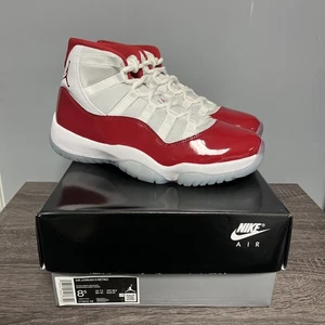 Air Jordan 11 Cherry Herren Größe 8,5 #CT8012-116 Brandneu. Schneller Versand - Sofort lieferbar - Bild 1 von 9