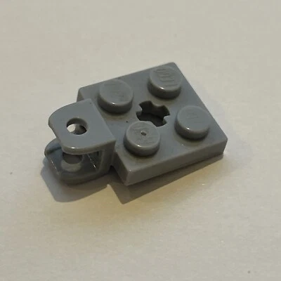 1x LEGO® 6273227 - 63082 - Platte 2 x 2 mit Anhängerkupplung Hellgrau - Bild 1 von 2