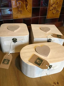 Wooden Boxes with Heart for Decoupage or Paint - Picture 1 of 12