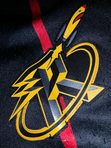 Mitchell & Ness Houston Rockets 1996 Olajuwon Blackout Pop Swingman SHORTS Cover