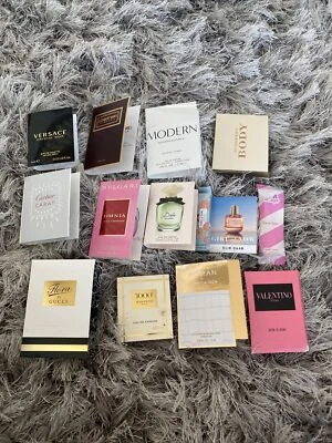 Fragancia de diseñador para mujer 14 piezas paquete de muestra cardada Versace, Gucci, Burberry Foto 1 de 4