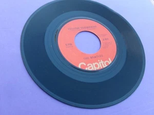 THE BEATLES / YELLOW SUBMARINE/ELEANOR RIGBY- CAPITOL VG 45 - Imagen 1 de 2