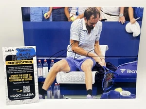 FOTO FIRMATA DANIIL MEDVEDEV 8X10 US OPEN MELTDOWN WIMBLEDON FRANCESE JSA COA - Foto 1 di 3