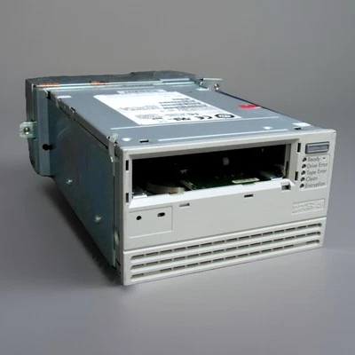 HP Overland AQ273-20800 BRSLA-0901 80000298-107 LTO-5 SAS Tape Drive - Image 1 of 4