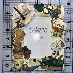 Vintage Potting Bench Collection Picture Frame RESIN For 3.5"×5" Photo - Picture 1 of 5