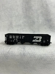 Beautiful Walthers BN 100 Ton Quad Hoppers HO 8-Pack - Picture 1 of 4
