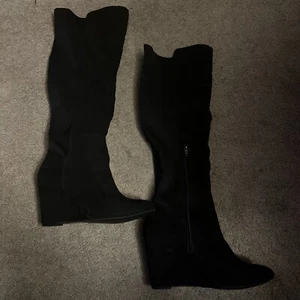 Faryl Robin Black Knee High Zipper Half Suede Wedge Boots Women's Size 8 M - Picture 1 of 3