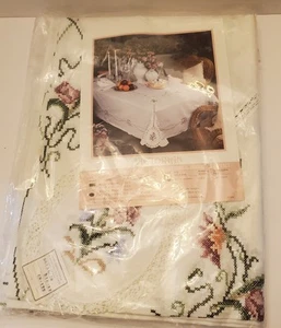 English Garden Hand Cross Stitch Crochet Tablecloth & 12 Napkins 68 X 122" Oval - Picture 1 of 8