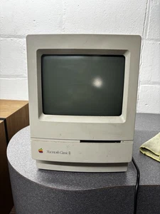 Apple Macintosh Classic M0420 - Bild 1 von 5