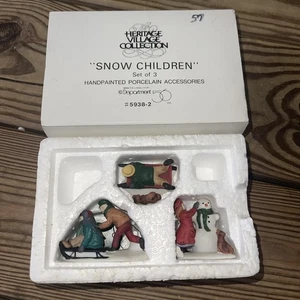 Dept 56 SNOW CHILDREN Set de 3 #5938-2 Heritage Children jugando en la nieve con caja - Imagen 1 de 6