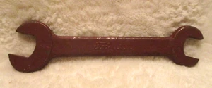 Vecchio~Vintage~MARCA FORD~chiave~5 lunghezza 5/8"~lettera M o W - Foto 1 di 11