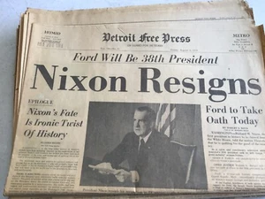 9 agosto 1974 Nixon si dimette Detroit News Detroit Free Press Macomb Daily - Foto 1 di 4