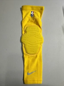 Nike Herren NBA Player Issue gelb L/XL gepolsterte Schießarmärmel CT3754-718 - Bild 1 von 4
