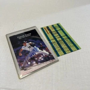 David Cone New York Yankees Autogramm Fotokarte & 1999 Spiel Parkausweis - Bild 1 von 2