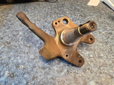 Левый передний поворотный кулак заглушка оси Porsche 944 (1987-89) N/S ABS 94434165506 - Изображение 1 из 4