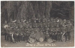 1924 Brünn, Tschechien Uniformierte Musikkapelle - ECHTFOTO bei Prag - Bild 1 von 2