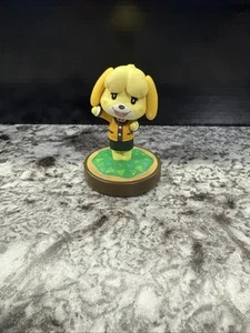 Isabelle amiibo – Animal Crossing Series – Loose Figure – Excellent Condition - Picture 1 of 4