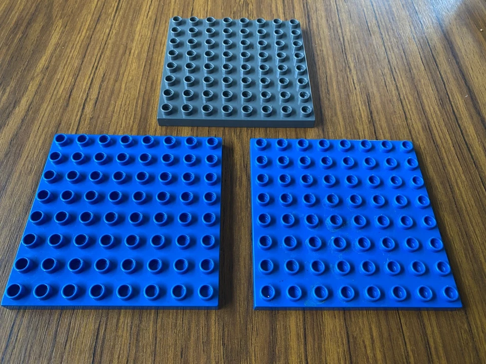 3x Duplo base plates,         2 blue 1 grey    8 x 8         12.5cm x 12.5 cm - image 1 of 3