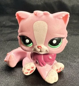 LPS Littlest Pet Shop #2138 Pink White Magenta Persian Cat Green Dot Eyes - Picture 1 of 5