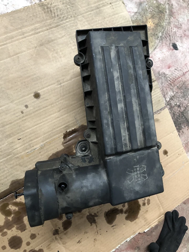 1K0129607 SCATOLA FILTRO ARIA VOLKSWAGEN GOLF V 1.9/2.0   1K0129601 - Immagine 1 di 4