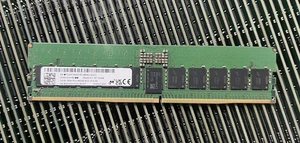 Servidor de memoria Micron 4800 MHz 32 GB DDR5 REG ECC RAM PC5-4800B-RC0-1010-XT - Imagen 1 de 1