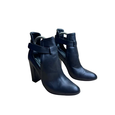 Botas Windsor Smith Talla 7 Cuero Negro Corte Tacón Alto Zapatos al Tobillo Foto 1 de 4