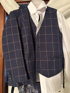 George Boys 4 Piece Suit Pants, Vest, Dress Shirt, Tie Set Size 7 Long Sleeve - Picture 1 of 4