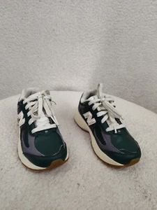 New Balance 2002 Boys Sneakers 11 Green Leather Lace Up Active Running Shoes - Picture 1 of 18